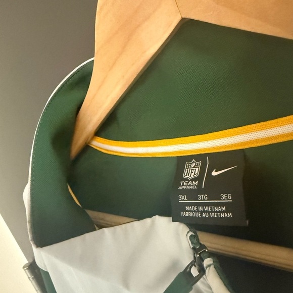 Nike Green Bay Packers 3XL light jacket in very good condition classic logo - Picture 6 of 15